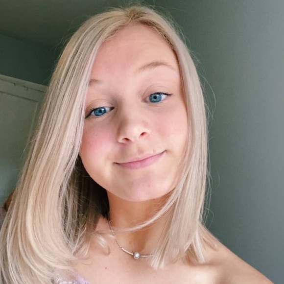 Meet the Posher Other - Meet your Posher, Lauren